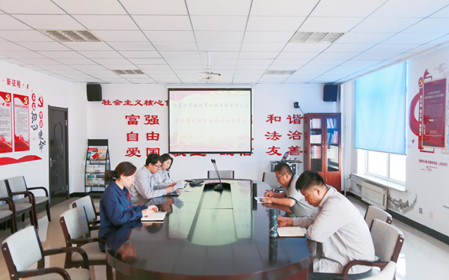 標題：華德牧草公司黨委開展黨紀學習教育專題學習
瀏覽次數(shù)：985
發(fā)表時間：2024-05-24