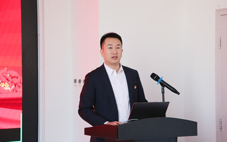 標題：呼和浩特分院組織召開領導干部業(yè)務培訓會暨領導干部講黨課
瀏覽次數(shù)：700
發(fā)表時間：2024-12-26
